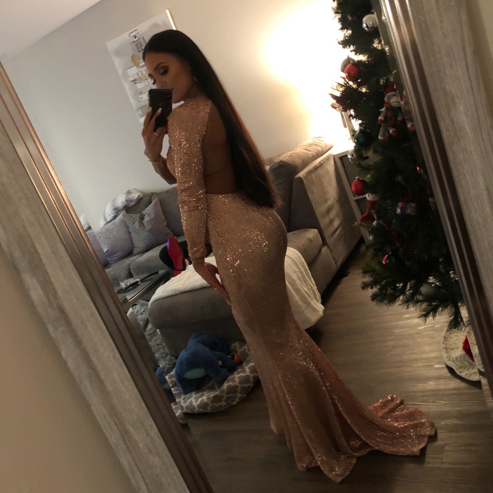 Rose Gold PERFECT gown - Picture 3 of 7